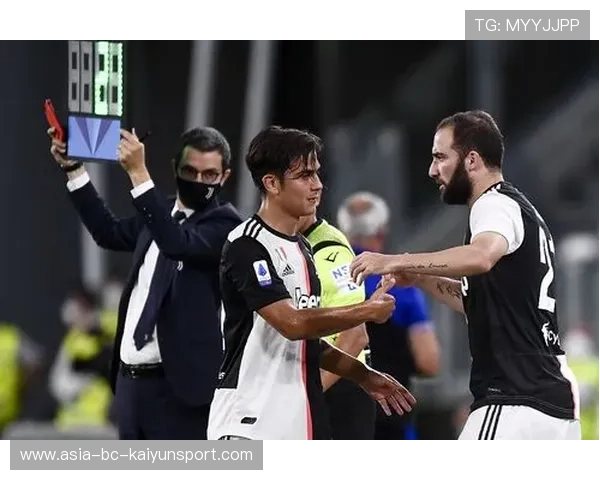 尤文迪巴拉右脚弧线球直挂上角的艺术与传承